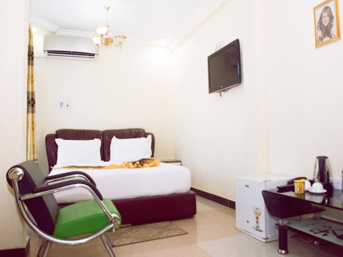 Best Point Hotel 다르에스살람 외부 사진