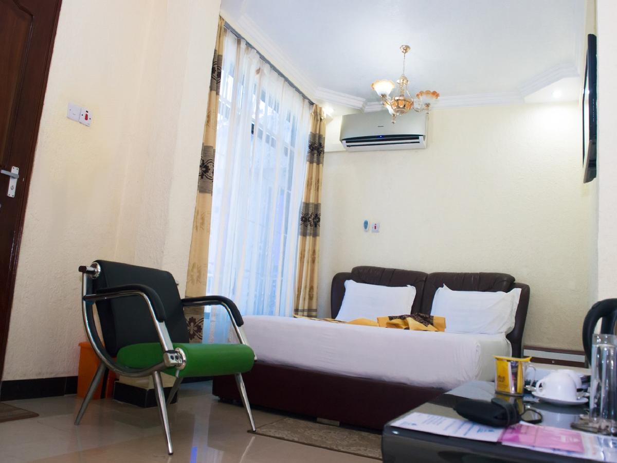 Best Point Hotel 다르에스살람 외부 사진